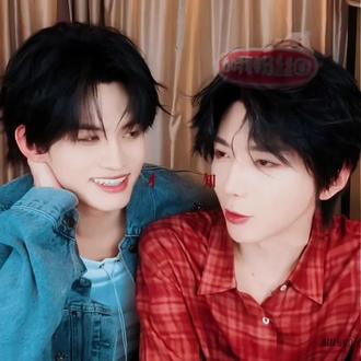 普普好看吗?你看小高目不转睛的样子就知道了