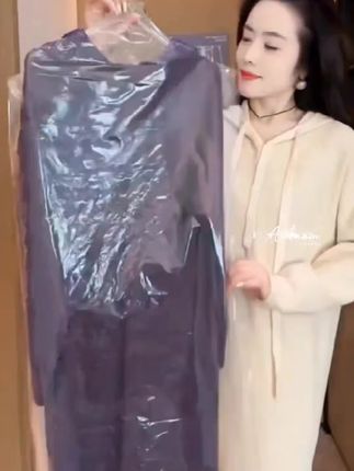 #高级感穿搭 #时尚气质穿搭 #穿出自己的风格 #秋季新款 #针织连衣裙