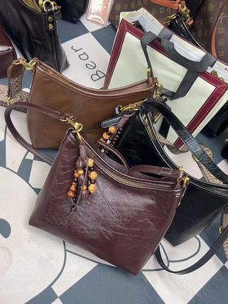 自留款百搭流浪包 五个隔层更实用 三条肩带更百搭#包包#包包推荐 #秋冬新款 #秋冬必备 #包包控每天更新