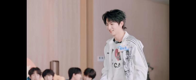 族综已放出!依旧肆意少年
#橹穆 #王橹杰 #穆祉丞 #aespa #金玟庭