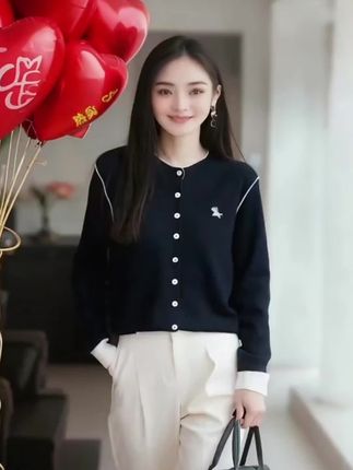 哥弟阿玛施正品2025早秋季新款女圆领针织假两件开衫小马刺绣上衣#假两件 #洋气减龄