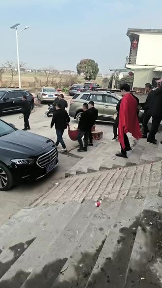 今天弟弟娶媳妇提前一天祭祖,年年喜事连连