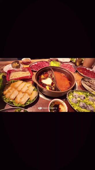 为什么火锅做仰卧起坐的时候答题卡会变成鸭蛋的 #人类迷惑行为#精神状态belike
#明明都是中国话愣是没听明白
#吃商极高的人开始续火锅了