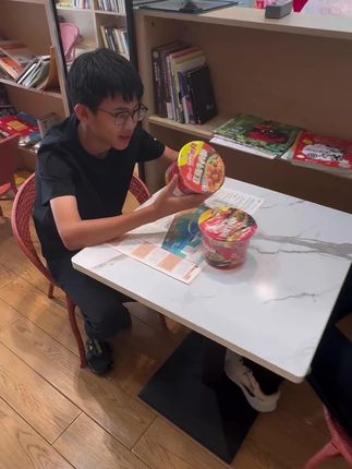 18号孙卓的鞋服场我去打酱油,也去蹭一餐好吃的
