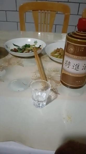 养猫养狗现在太低级了,我只要闭上眼就能,养神!