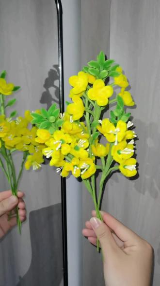 #手工花制作教程 春会来,事会顺。人会好,花会开。#春日油菜花开 #扭扭棒手工教程 #真实生活记录