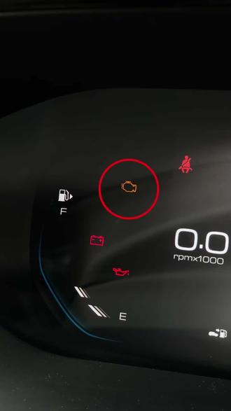 故障灯亮了 别乱动电瓶!
#汽车知识分享#用车技巧#车主必备知识#汽车维修知识 #养车干货