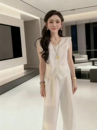 夏秋季新款时尚显瘦两件套,气质网红同款,洋气设计,大码宽松版型,百搭不挑人#女装时尚穿搭 #夏秋穿搭 #大码显瘦 #洋气百搭