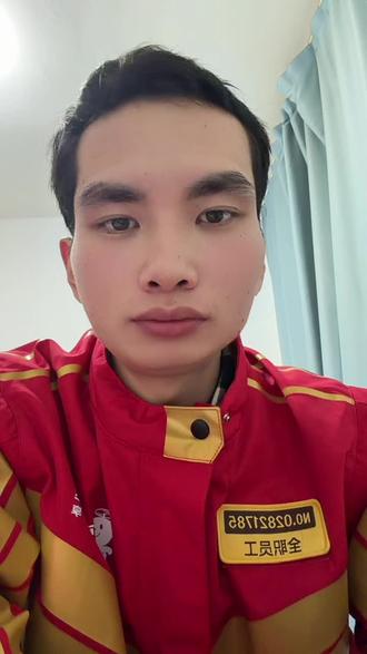 送外卖的惊悚瞬间 送外卖途中或多或少会碰到一些奇怪的事情,比如遇到鬼了……#外卖小哥 #惊悚 #日常vlog