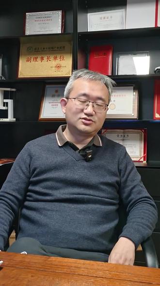 英伟达H200芯片终于放行对华销售了,面对这一突如其来的变化,国产AI生态会发生变化么? #人工智能 #芯片 #科技#英伟达#h200