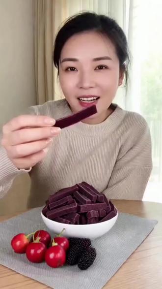 #创作灵感 孩子不爱吃饭赶紧看过来,这款桑葚山楂条,酸酸甜甜的一口一个根本就停不下来!#山楂条 #桑葚山楂条 #零食推荐 #健康零食