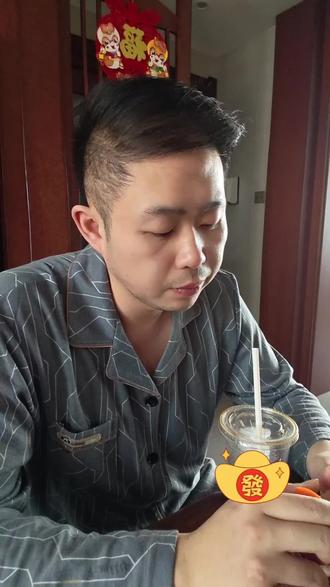 #健康 #医生 #抖出健康知识宝藏 #财神 医护人员应该比其他人更早意识到局势的改变!