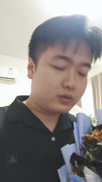 啊秀,你要天上的月亮吗?我去摘下来给你,你不要跟别人跑好吗#客家话 #方言#啊秀