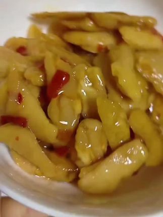 满口都是柠檬清香酸辣过瘾东江清水鸡脚筋 满口都是柠檬清香酸辣过瘾#东江清水鸡脚筋,光是闻着味都会流口水!#鸡脚筋#柠檬酸辣鸡脚筋#下酒菜