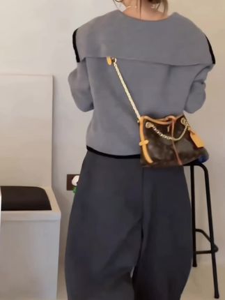 #早秋焦糖色氛围感穿搭#如何通过穿搭摆脱路人感#轻松拿捏酷飒感的拽姐穿搭#秋季微胖穿搭测评 #小个子初秋显瘦穿搭