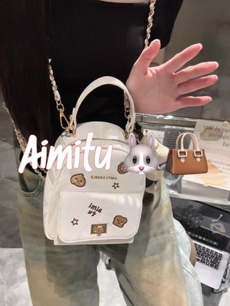 快艾特你的好闺蜜给你拿下这只双肩包 真的好背好看好实用#包包推荐 #双肩包 #早秋新款