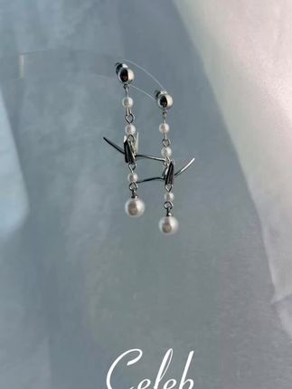 哥哥婚卡耳饰实物出来了~~~ 主打就是精致还原好看~~~,#恋与深空 #夏以昼 #恋与深空夏以昼 #恋与深空夏以昼cos #夏以昼cos