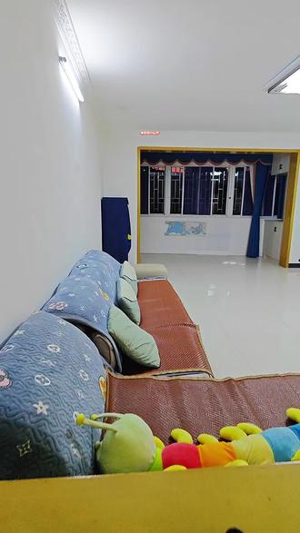 苏仙岭,郴江路,东盛花园,步梯中高层,132平南北通透舒适大三房两厅两卫,2008年商品房,保养好,仅2800/平#实景拍摄带你看房 #郴州二手房找艳子#郴州买房找艳子#今日优质房源实景拍摄 #郴州二手房找艳子#郴州买房找艳子@抖音小助手