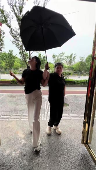 看顺眼了记得来找我哦! #又到了江西人吃空心菜的季节 #徐良南昌演唱会#南昌首届“偷吃”拌粉大赛