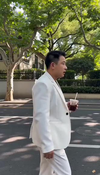 你现在在走什么路,#上坡路很累 #难走的路从不拥挤 #难走的路都是上坡路 #感悟人生感悟生活