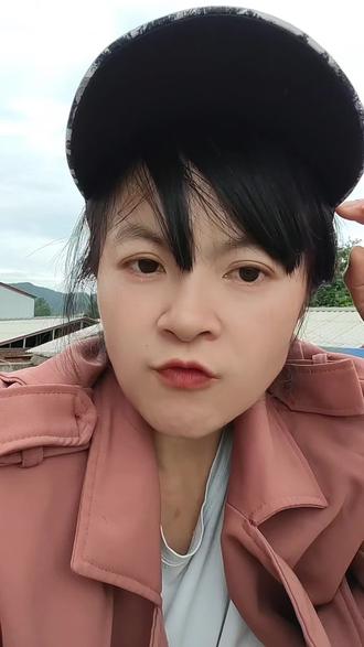 我花500多块钱买了一双卡骆驰洞洞鞋,老公生气的说我不会过日子,你们买卡骆驰的都是有收入有存款的吗?#卡骆驰洞洞鞋官方旗舰店#卡骆驰洞洞鞋女款#卡骆驰洞洞鞋