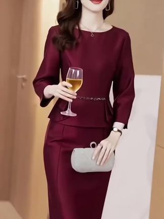 酒红宴会礼服连衣裙2025春夏新款女装喜庆婆婆收腰长袖包臀中长款#优雅气质 #谁穿谁漂亮 #穿出自信穿出美丽