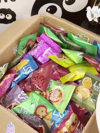 巧克力网红小吃零食 十种口味曲奇饼干大礼包儿童早餐小吃网红零食散装独立小包零食# 网红零食大发现 # 饼干休闲小吃零食 # 进口蛋卷零食 # 混合高档小零食