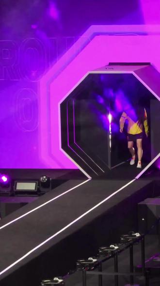 共度岁岁年年,莎头顶峰相见.
莎莎楚钦新年快乐,下一面我们澳门见!
谨以此视频记录我2025年的三次线下.#孙颖莎 #王楚钦 #莎头 #线下 #新年快乐