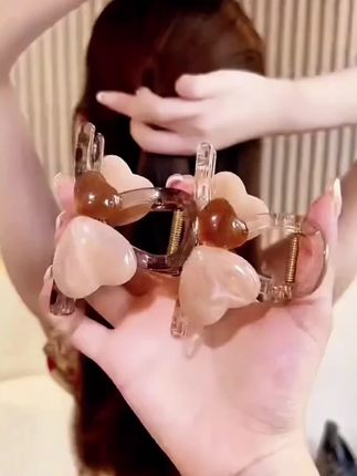 #头饰发饰 #鲨鱼夹 #美出高级感 #懒人发型 #百搭