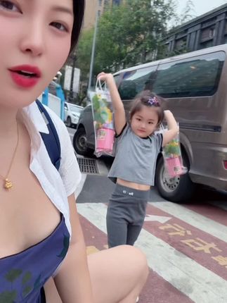 杉杉说老师辛苦了,还抱我睡觉#记录真实生活 @重庆麻雀儿🔥🔥早上8:30点直播