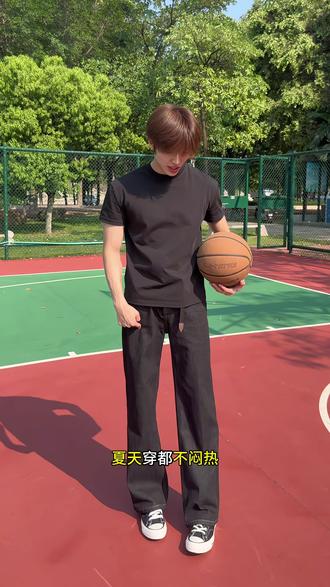 全新升级的弹力原牛,打篮球也不被束缚 #日常穿搭 #氛围感穿搭 #街头感#牛仔裤原牛#莫狂少年