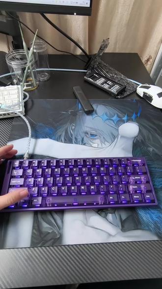 rakka60v2紫透搭配,老牌战神aim60阳极深紫铝壳搭配gmk紫透键帽,质感,份量,颜值拉满#rakka60v2#磁轴键盘#外设