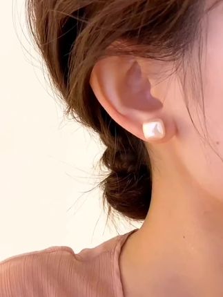 这款百搭时尚方形耳钉,戴上瞬间提升你的气质#女人喜欢的饰品。