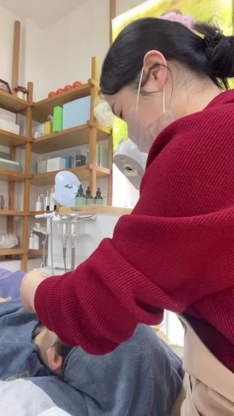 肌肤从不会说谎
但它的细腻会替你诉说
你给予的每一次滋养
都会悄悄沉淀成底气#董欣如一初欣 #如一初欣定制护肤 #皮肤管理#洗脸@董欣如一初欣美容官方号