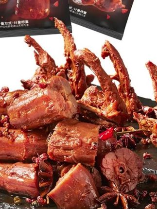 恋上每日吃鸭能量箱#麻辣卤鸭翅零食 #开袋即食香辣味鸭翅 #休闲零食 #追剧小零食 #根本停不下来