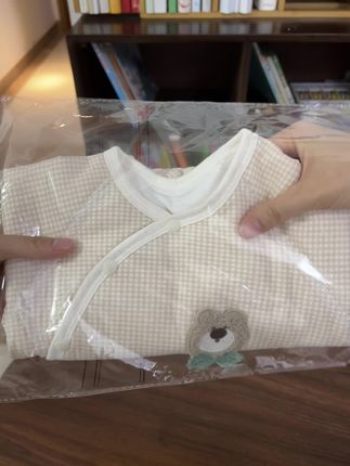 巨高品的不薄不厚的夹棉护肚保暖连体衣,母婴A类纯棉无骨的面料,小宝宝也能贴肤穿放心#高品质童装 #新生儿衣服 #婴童服装 #宝宝衣服#母婴好物