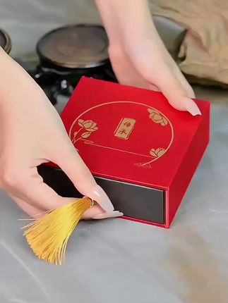 #手串 #手串搭配 #文玩手串 #南红手串 #南红原矿火焰纹手串