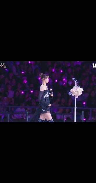 让我们恭喜这个菜园街🥰#金采源