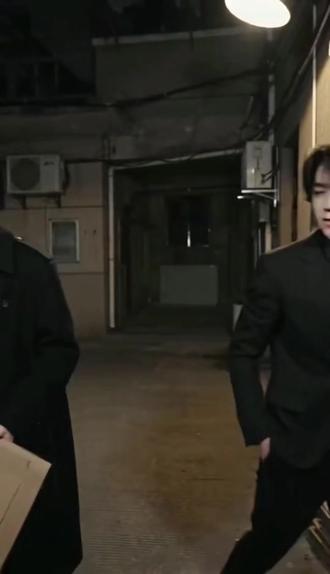 #AI纸板交易趣事 #上随变app免费用seedance #王橹杰#张桂源#山楂树下红运到家