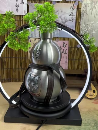 才这个价就买到了内蒙巴尔汗酒,53度高度纯粮酒,固态法酿造,原料只有水、高粱、大麦、豌豆,国标一级品质,纯纯的粮食香。入口清香绵柔,醇厚可口,作为蒙古烈酒,好喝不上头,喝多了第二天醒酒也快。而且容量超大,3000毫升整整6斤装#白酒 #白酒推荐 #酒水 #酒水搬运工 #巴尔汗白酒