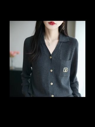 #好物推荐🔥 哥弟阿玛施正品春秋轻奢小众V领金扣精纺长袖针织开衫时尚上衣女