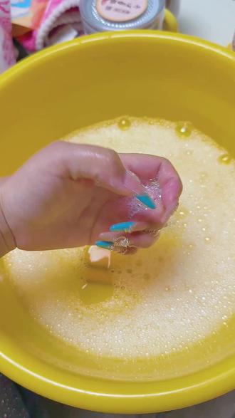 油➕洗洁精➕热水 卸甲成功✌️#不会还有谁不知道这方法吧#生活小妙招