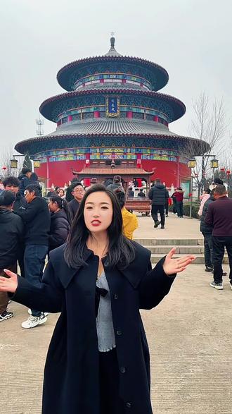 不是北京的天坛去不起
而是介休的分坛更有性价
欢迎大家来介休市义安镇席村正觉禅寺
打卡咱们介休人自己的小天坛
它是藏在村镇里的宝藏古建
颜值不输天坛,关键还免费
拍照超出片,祈福超灵验
古建庄严,香火安宁
来这里静心祈福
感受家乡古建之美
愿大家所求皆如愿,所行皆坦途
介休宝藏打卡地,本地人都爱来
外地的也赶紧安排吧……
大美介休欢迎您的到来💗