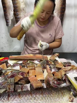 #纯手工切腊鱼#分享家乡特产
