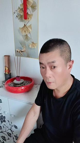 老人年纪大了必须吃点肉