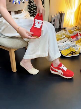 万象撤柜品云合2025发财黄新款女网透气德训夏轻便厚底鞋#百搭鞋子 #德训鞋#好穿又好搭 #舒适透气 #显瘦穿搭
