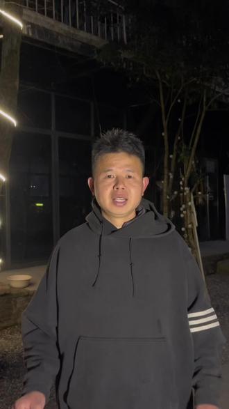 营地竹筒饭大升级,糯米大米混合搭配,有肉有菜,调料入味,让你吃过就忘不掉!#成都 #竹筒饭 #升级 #亲子 #游玩