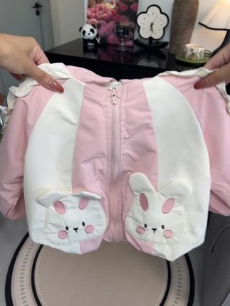 巨高品!超萌趣的#卡通外套,家有女儿的闭眼入#高品质童装 #甜美穿搭 #卡通冲锋衣 #儿童冲锋衣外套