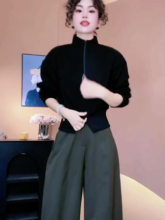比起有人左右情绪的日子, 我更喜欢无人问津的时光, 一个人最好的状态,就是独处的时候; 安静自在,不用旋于别人情绪, 也不必刻意判断他人的心思, 自己陪同自己,回归一个真实的自己#拼尽全力工作 #感谢新老顾客支持