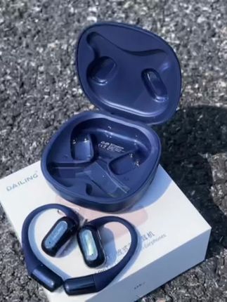 一款很适合骑行的开放式蓝牙耳机 佩戴稳固不易脱落 音质和音量都很不错 超长续航不用担心电量问题 最重要的是可以听见环境音保证骑行安全#好物推荐🔥 #蓝牙耳机#运动耳机#开放式蓝牙耳机 #骑行好物